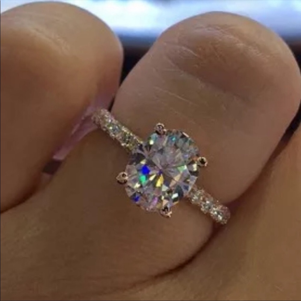 New Elegant 925 Silver Sapphire Ring - Picture 2 of 2